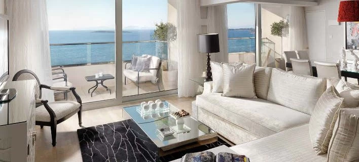 Η σουίτα που έμεινε η Ανγκελα Μέρκελ -5.000 ευρώ η βραδιά, με θέα τον Σαρωνικό (εικόνες)